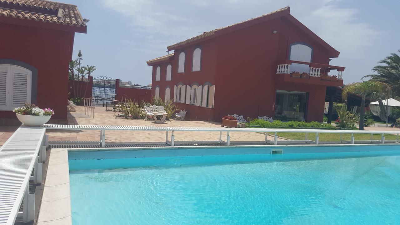 Bed and Breakfast I Giardini Di Giano Торре-Фаро Екстер'єр фото