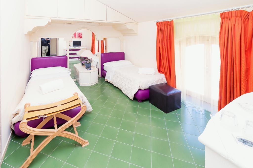 Bed and Breakfast I Giardini Di Giano Торре-Фаро Екстер'єр фото